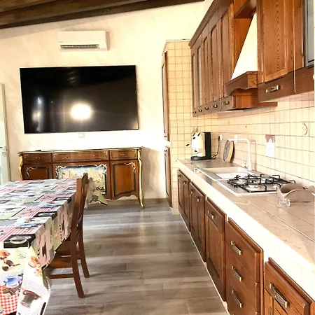 Al Chiaro Di Luna Appartement